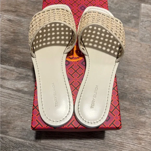 Tory Burch Women's Cream Woven Slide Sandals. only worn a couple times. - Picture 1 of 5